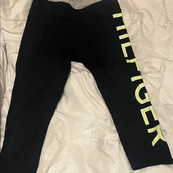 Tommy Hilfiger Black and Yellow Leggings size medium - Picture 1 of 6